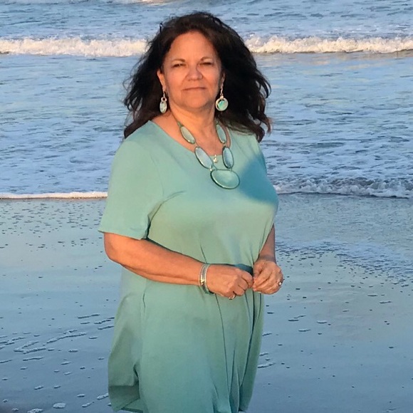 Meet your Posher, Bobbie - Picture 1 of 2